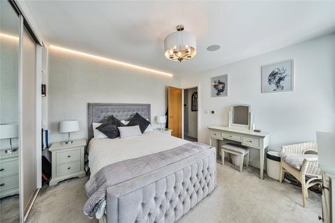 19 Field Way, Ruislip, HA4 7LY