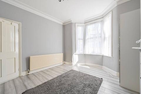 64 Lansdowne Road, London, E17 8QU