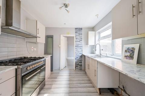 64 Lansdowne Road, London, E17 8QU