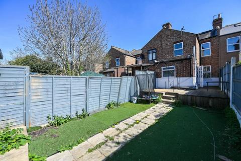 64 Lansdowne Road, London, E17 8QU
