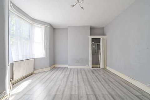 64 Lansdowne Road, London, E17 8QU