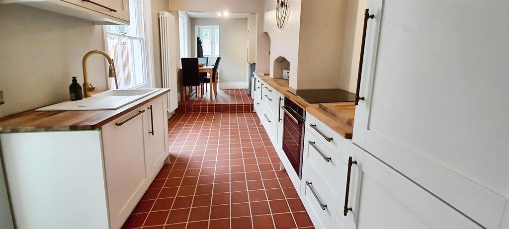 Kitchen/Breakfast Room