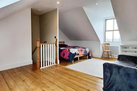 53 Roebuck Road, Rochester, ME1 1UE