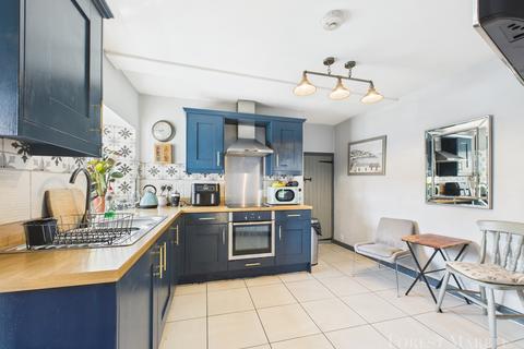 3 bedroom cottage for sale, High Street, Faulkland