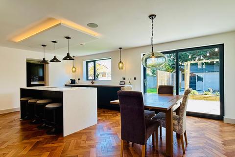 4 bedroom detached house for sale, Holbrook Close, Hereford, HR1