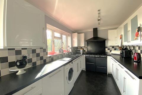 6 Callums Walk, Bexhill-on-sea, TN40 2JF