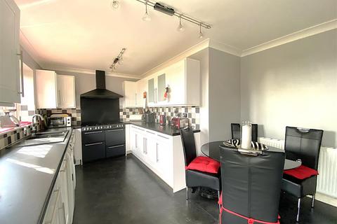 6 Callums Walk, Bexhill-on-sea, TN40 2JF