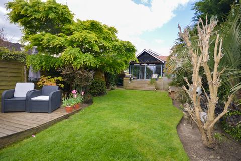 The Creek, Sunbury-on-Thames TW16