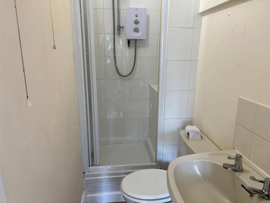 Shower Room.jpg