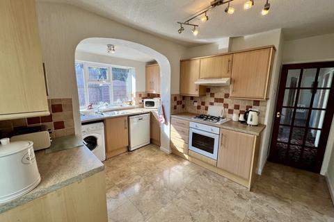 2 bedroom bungalow for sale, Grasmere Avenue, Thornton FY5