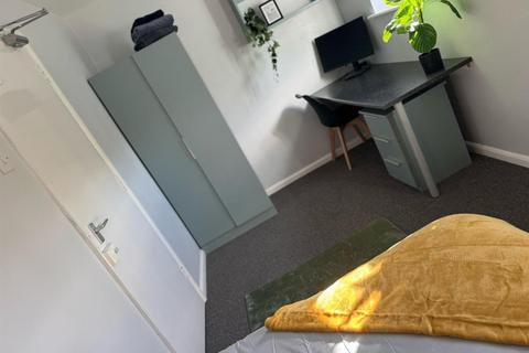 7 bedroom detached house to rent, *£87pppw excluding bills!* Church Street, Lenton