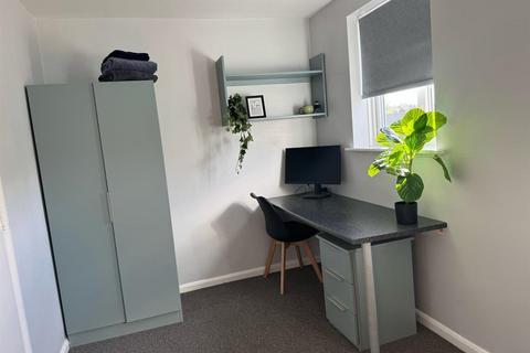 7 bedroom detached house to rent, *£87pppw excluding bills!* Church Street, Lenton