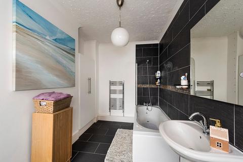 24 Rowan Road, Bexleyheath, DA7 4BW
