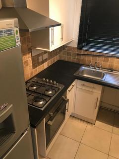2 bedroom flat to rent, Alexandra Avenue, Harrow HA2
