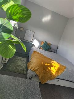 8 bedroom detached house to rent, *£87pppw excluding bills!* Church Street, Lenton