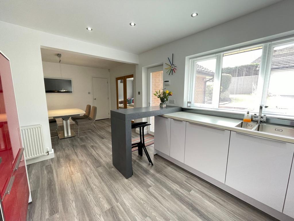 Dining kitchen