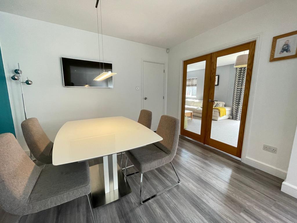 Dining kitchen