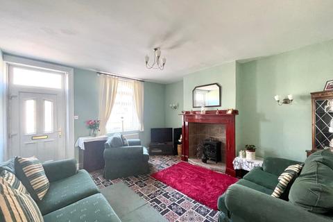 3 bedroom end of terrace house for sale, Spark Street, Huddersfield, HD3