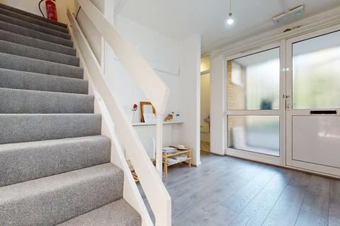 1 bedroom in a house share to rent, Bayham Street, London NW1