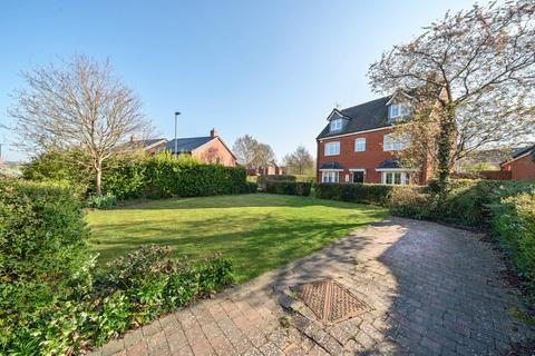 5 bedroom detached house for sale, Melrose Walk, Tewkesbury, Gloucestershire
