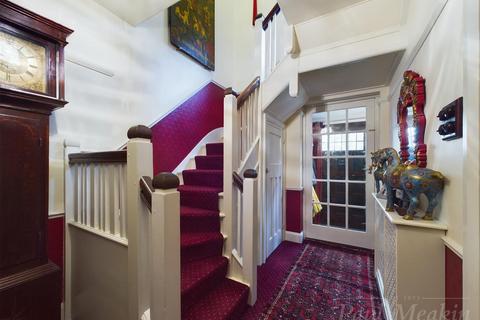 undefined, Sanderstead Hill, South Croydon