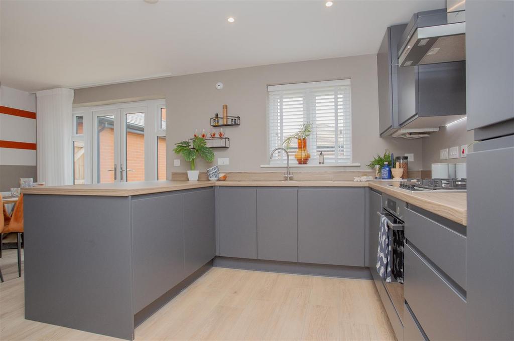 Kitchen/Dining Room