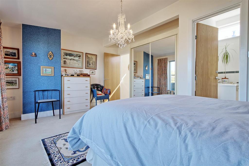 Bedroom 1 - 3.jpg