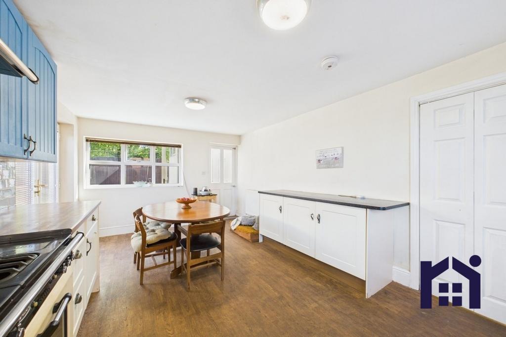 Dining kitchen