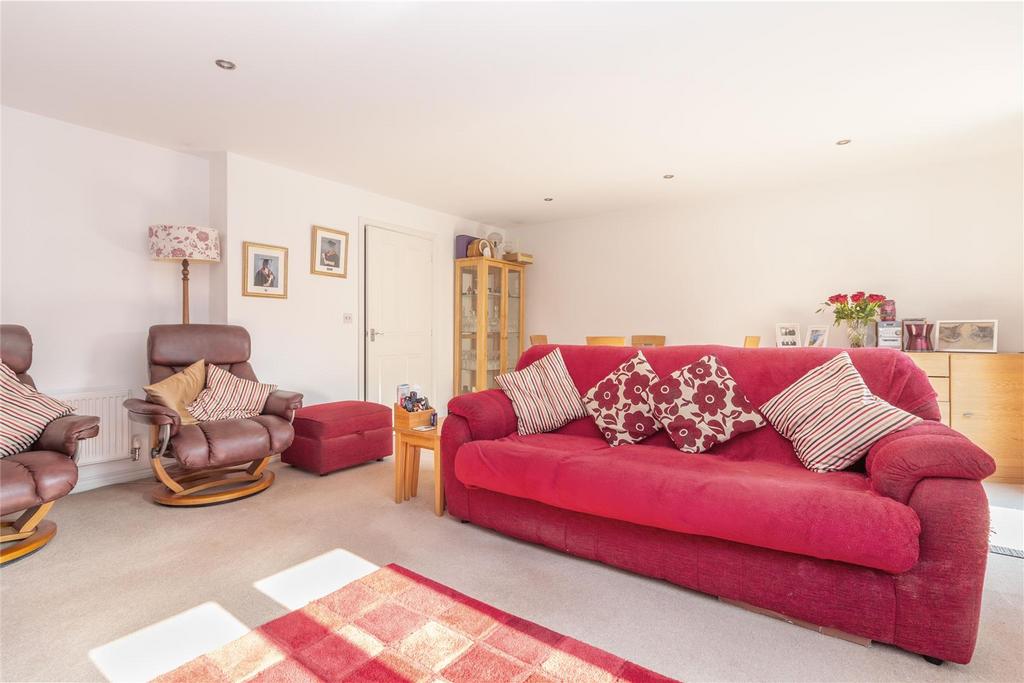 Living room 5.jpg
