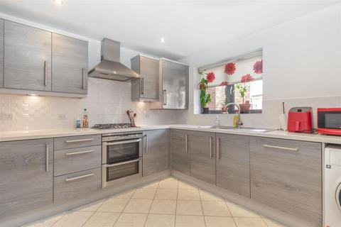 24, Bradley Court Crossley Road, Worcester, WR5 3GH