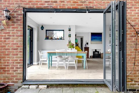 26 Marley Combe Road, Haslemere, GU27 3SW