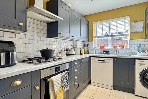 2 Coopers Crescent, Great Notley, Braintree, CM77 7DG