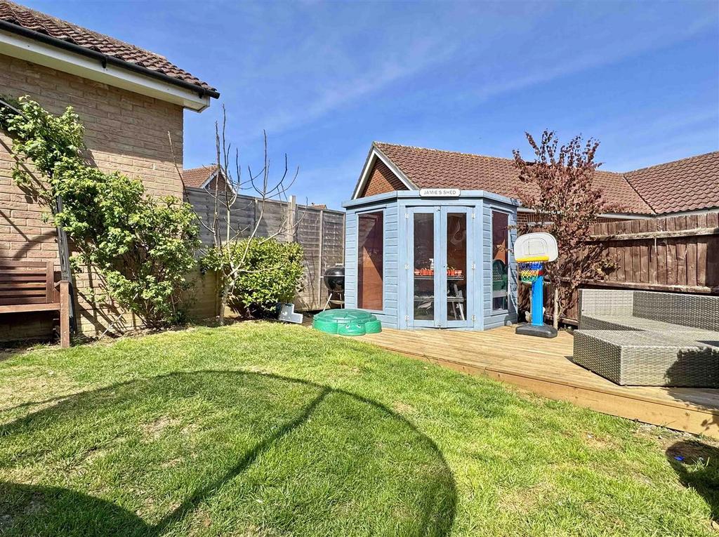 Rear Garden b.jpg