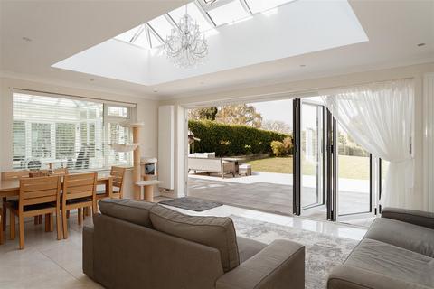 38 Park Lane, Reigate, RH2 8JX