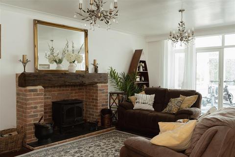 38 Park Lane, Reigate, RH2 8JX