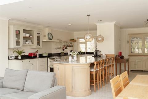 38 Park Lane, Reigate, RH2 8JX