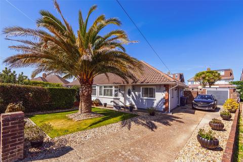 10 Castle Close, Worthing, BN13 1BT