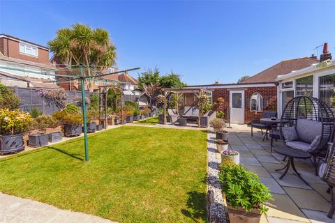 10 Castle Close, Worthing, BN13 1BT