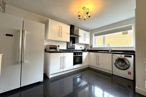 2 bedroom flat to rent, Malvern Park Avenue, Solihull, West Midlands, B91