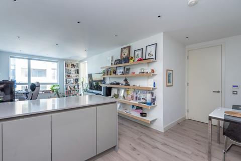 Flat 17, Cooper Court High Street, London, N8 7FH