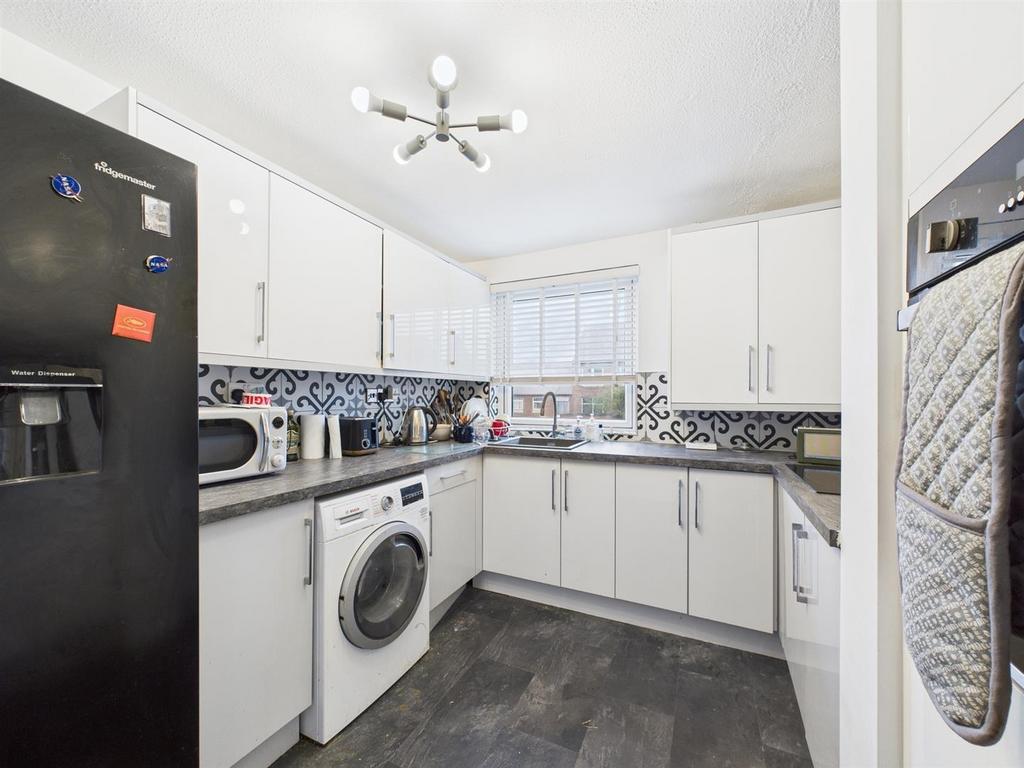 Kitchen 1.jpg
