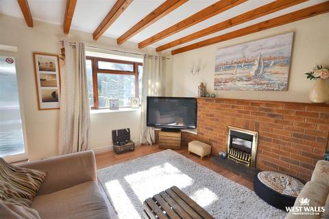 2 bedroom cottage for sale, Burton,