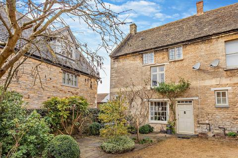 2 bedroom character property to rent, West Street, Oundle
