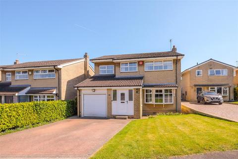 5 bedroom detached house for sale, Wentworth Court, Brighouse