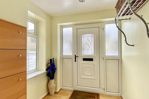5 bedroom detached house for sale, Wentworth Court, Brighouse