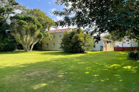 4 bedroom detached house for sale, 7 Longis Road, Alderney