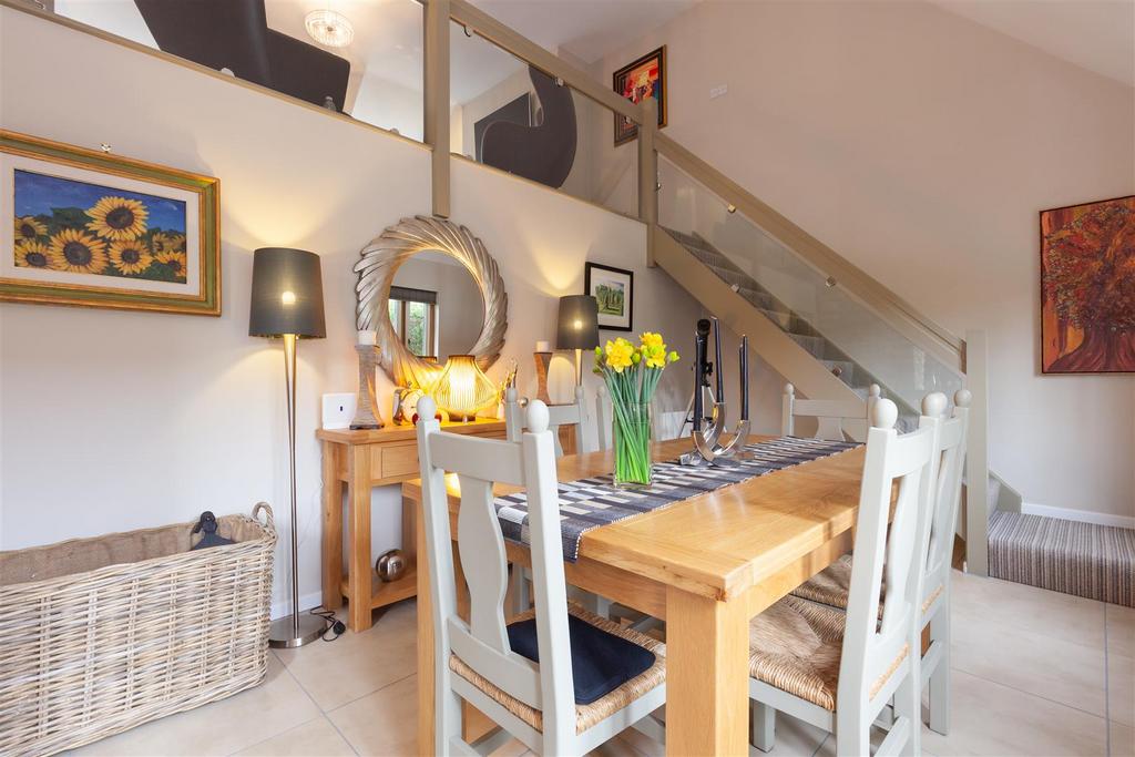 Dining Room 1.jpg