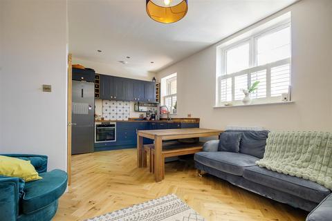 2 bedroom flat for sale, St. Marks Road, Enfield