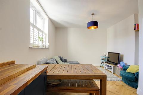 2 bedroom flat for sale, St. Marks Road, Enfield