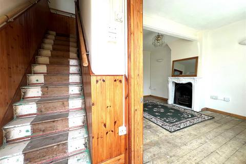 2 bedroom end of terrace house for sale, Otterbourne Road, London E4